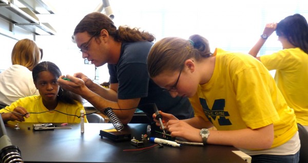 Girls in Science and Engineering Summer Camp